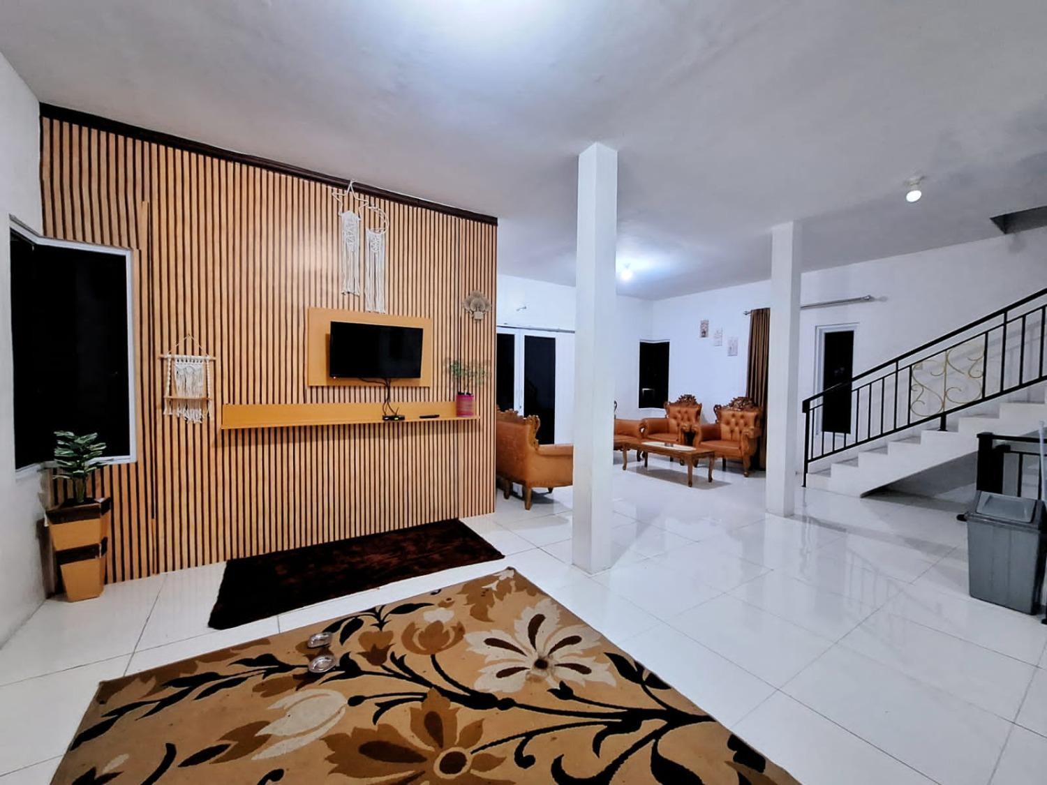 Villa Putih Чисаруа Экстерьер фото